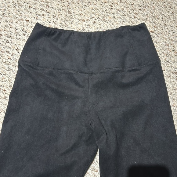 ARITZIA Wilfred Free Black Daria Suede leggings - Picture 2 of 3